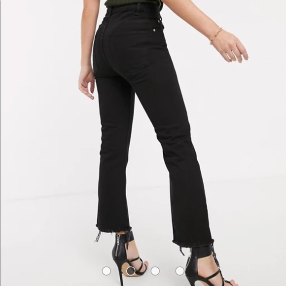 ASOS Frayed Hem Black Jeans 👖 - Picture 2 of 5